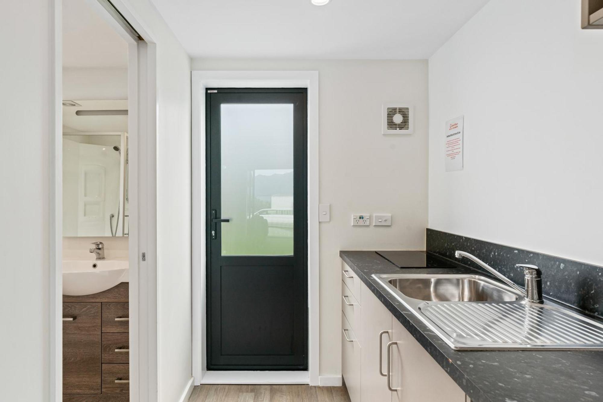 Queenstown Motel Apartments (Adults Only) Bilik gambar